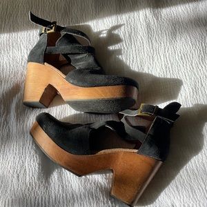 Free people cedar clogs
